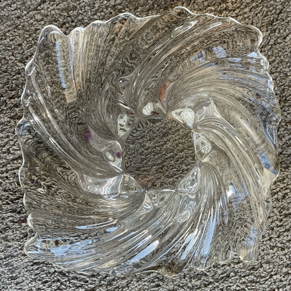 MIKASA BELLE EPOQUE BOWL/VASE/CENTERPIECE. 13” Across and almost 5” high! - Picture 2 of 5